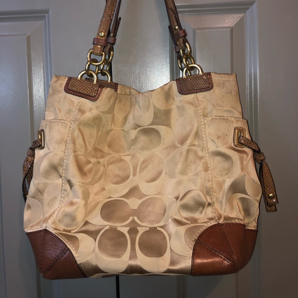 Coach Tote logo purse